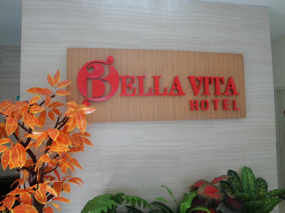 Bella Vita Hotel Купанґ Екстер'єр фото