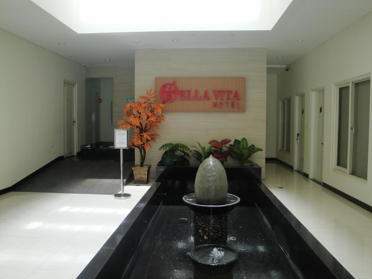 Bella Vita Hotel Купанґ Екстер'єр фото