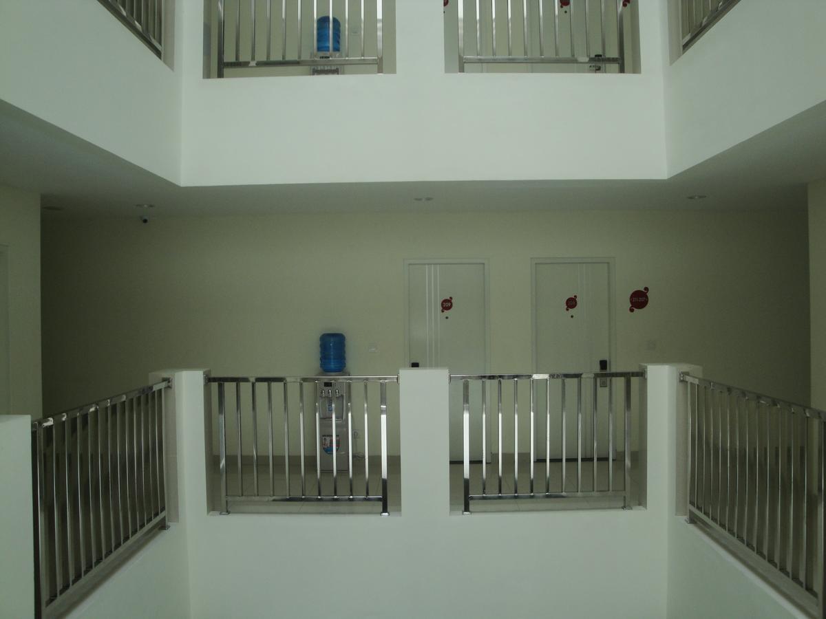 Bella Vita Hotel Купанґ Екстер'єр фото